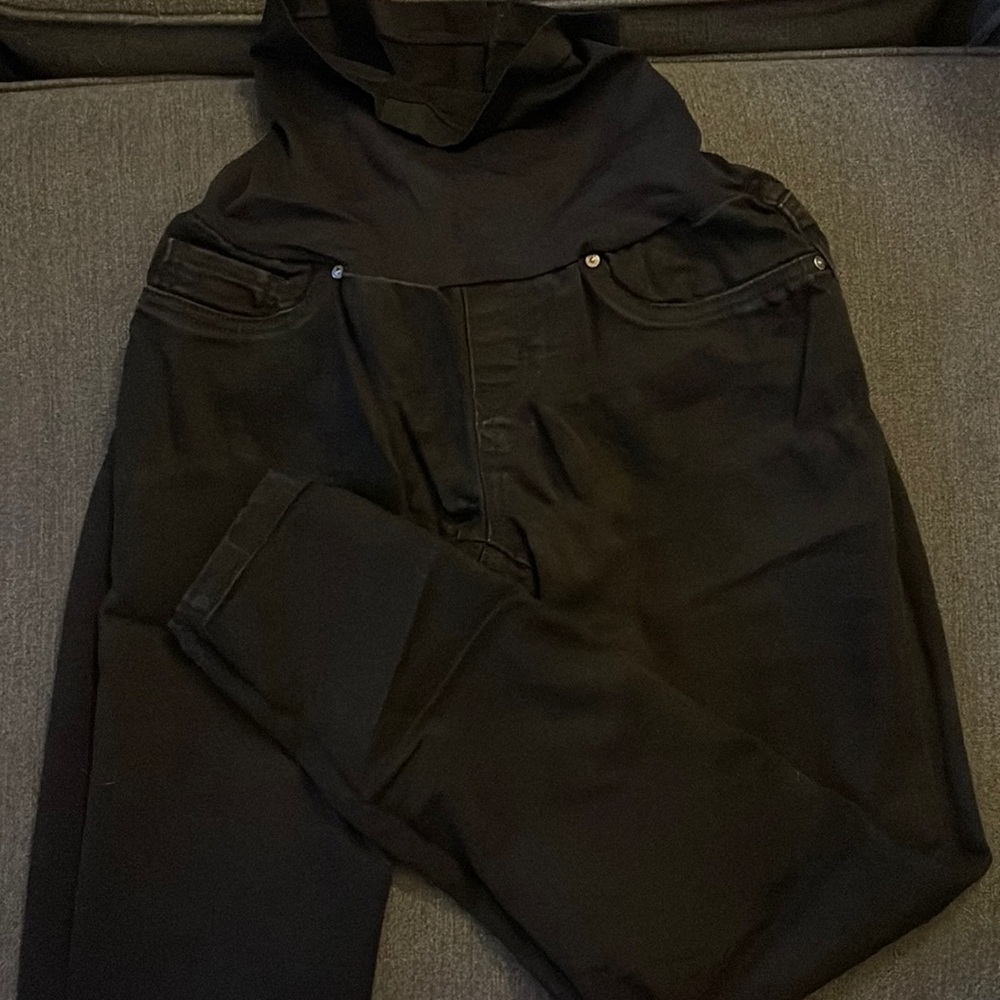 Black skinny jeans (maternity)
